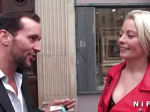 French blonde wakagonana chifukwa cha anal subtitled mu mbunda.