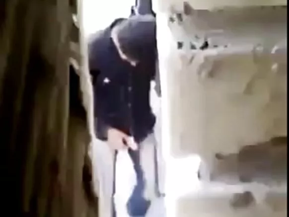 Munthu wa ku Persia wakagonana na Esperanza Gomez mu m'makutu mu ŵanthu.