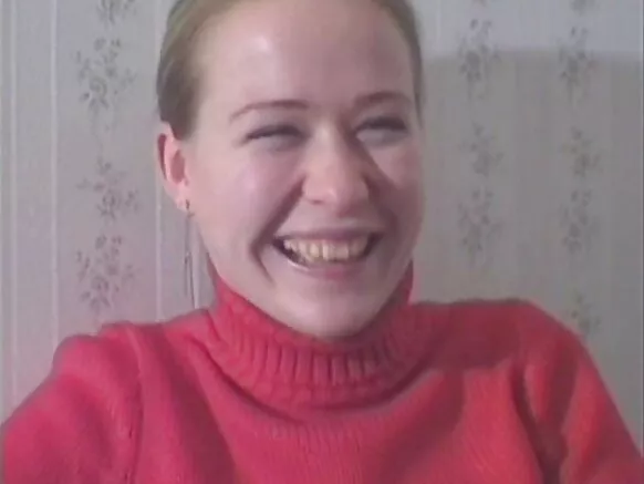 Blonde wakupusika anal Lisa Ann wakuvula ndipo wakupokera.